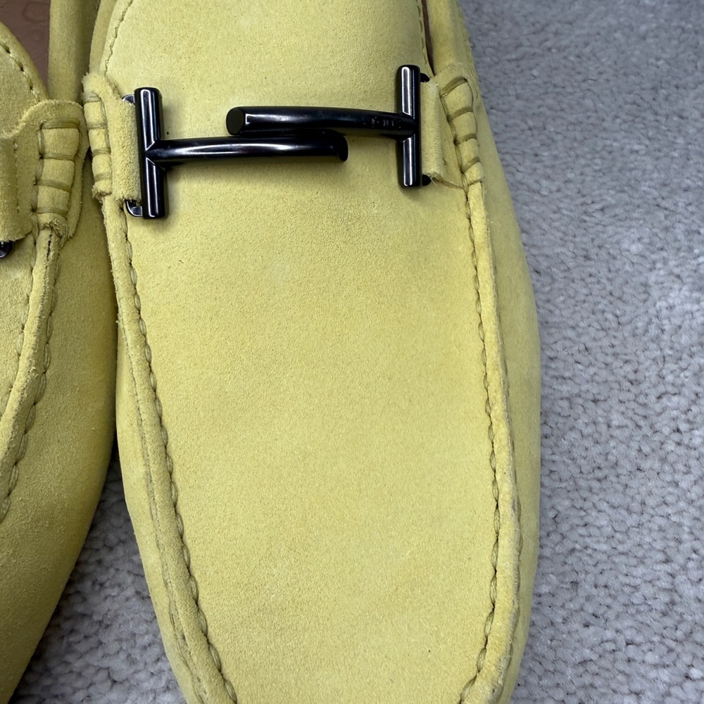 Tod's Lemon Suede Men's Driving Loafers - Picture 11 of 16